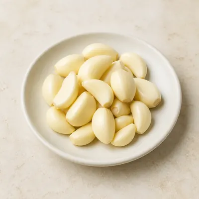 Illustration of Garlic, Raw
